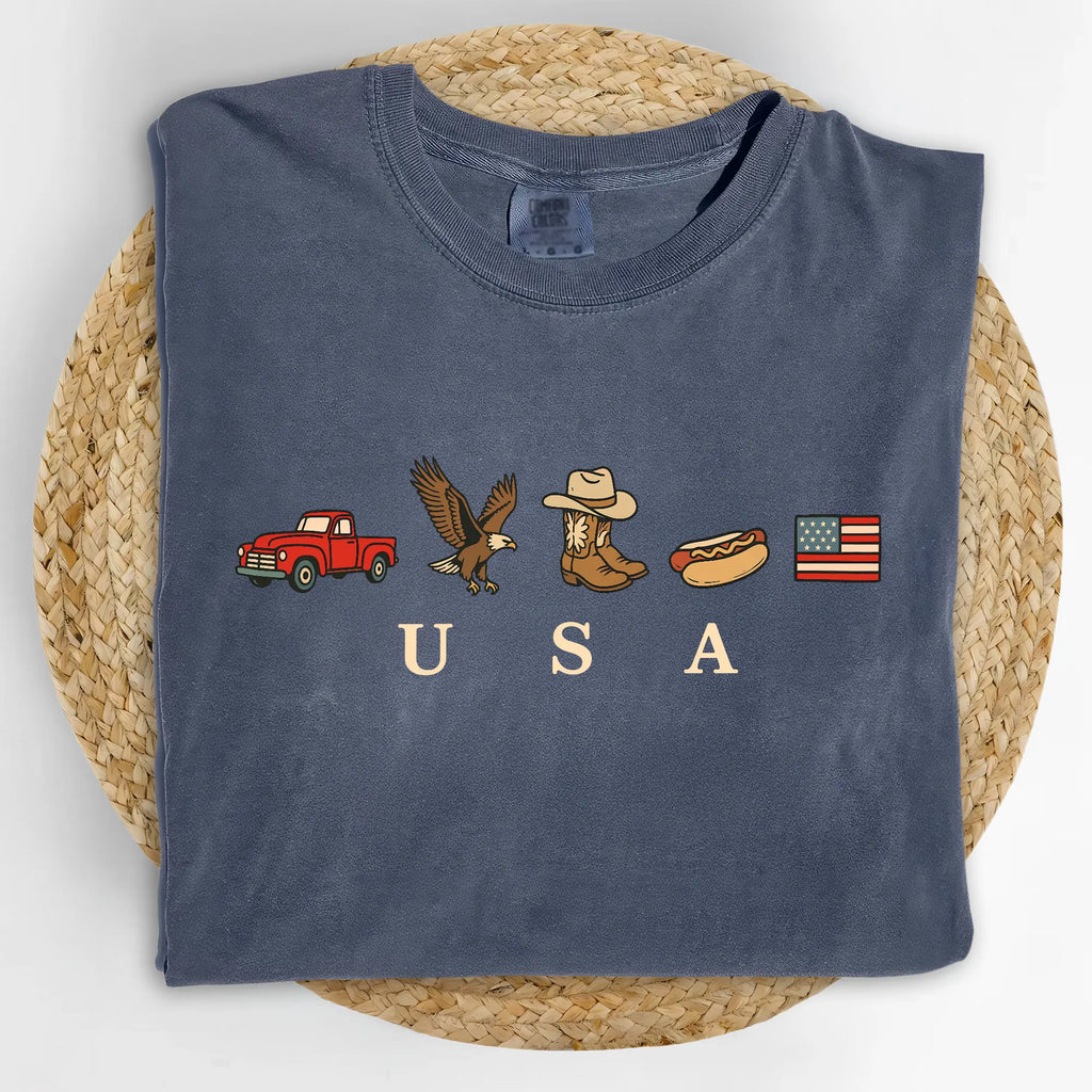 Celebrate Independence Day in Style with the ChicCotton USA Icons Graphic T-Shirt - Vintage Comfort for Every Occasion!
